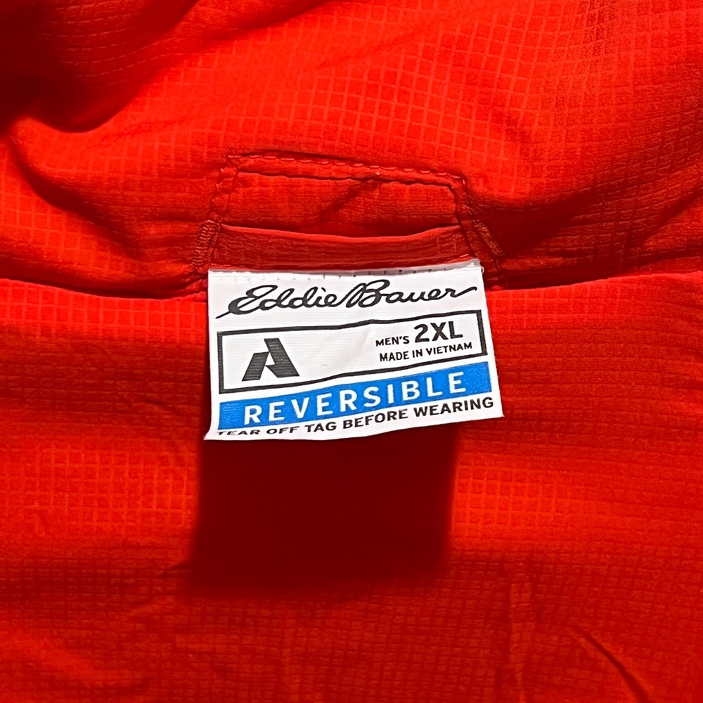 Eddie Bauer XXL winter jacket,reversible blue/red almost like New! - Picture 6 of 6